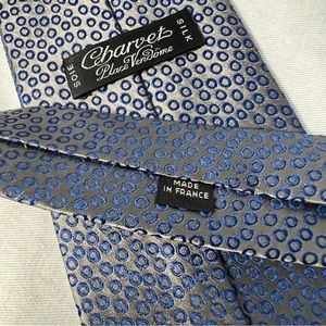 CHARVET Place Vendome 3 3/4 Silk-Vendome Iridescent Geometric Tie Silver & Blue